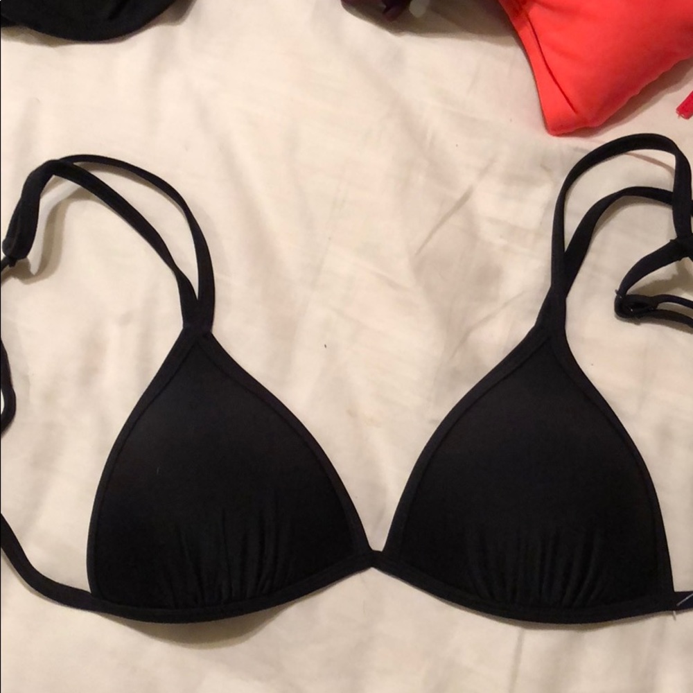 Black bikini top
